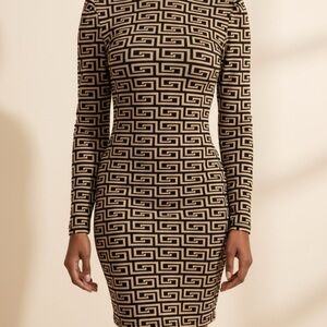 Geometric Print Long-Sleeve Bodycon Dress in Beige & Black